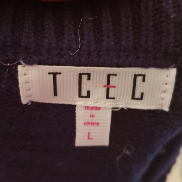 Navy Sweaters with Stripes - Picture 5 of 5